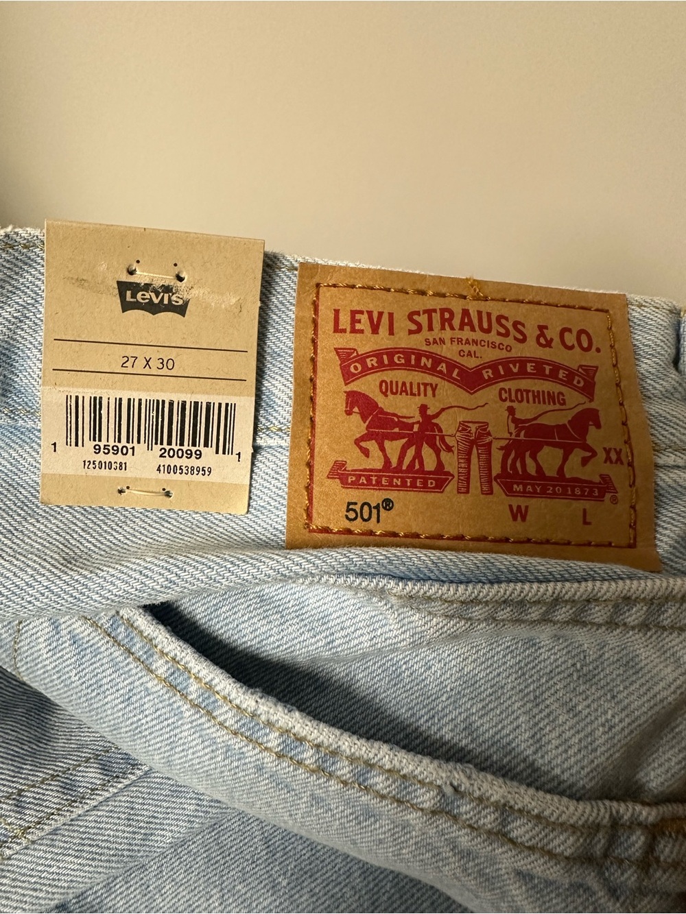 Levi's 501 Light Blue High-Rise Straight Leg Jeans - Picture 3 of 5